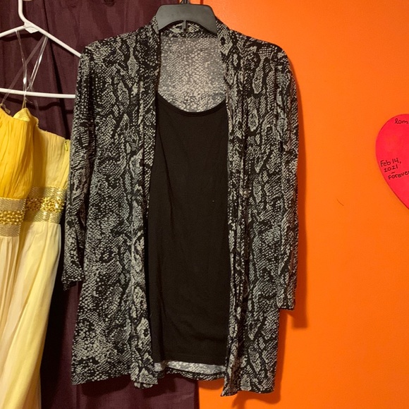 3/15 Young Apparel Co. Snake print shirt with attached cardigan - Picture 1 of 2